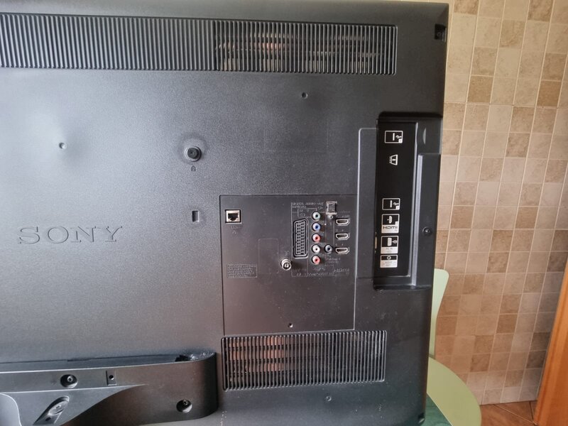 TV SONY diagonala 102 cm